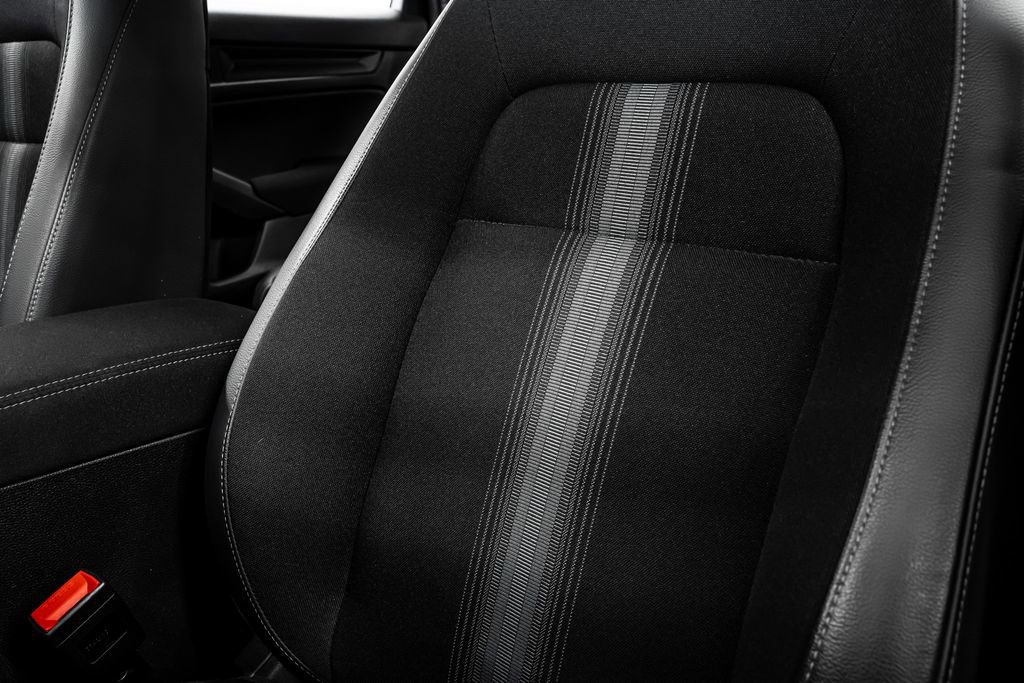 Used 2025 Honda Civic Sport image 35