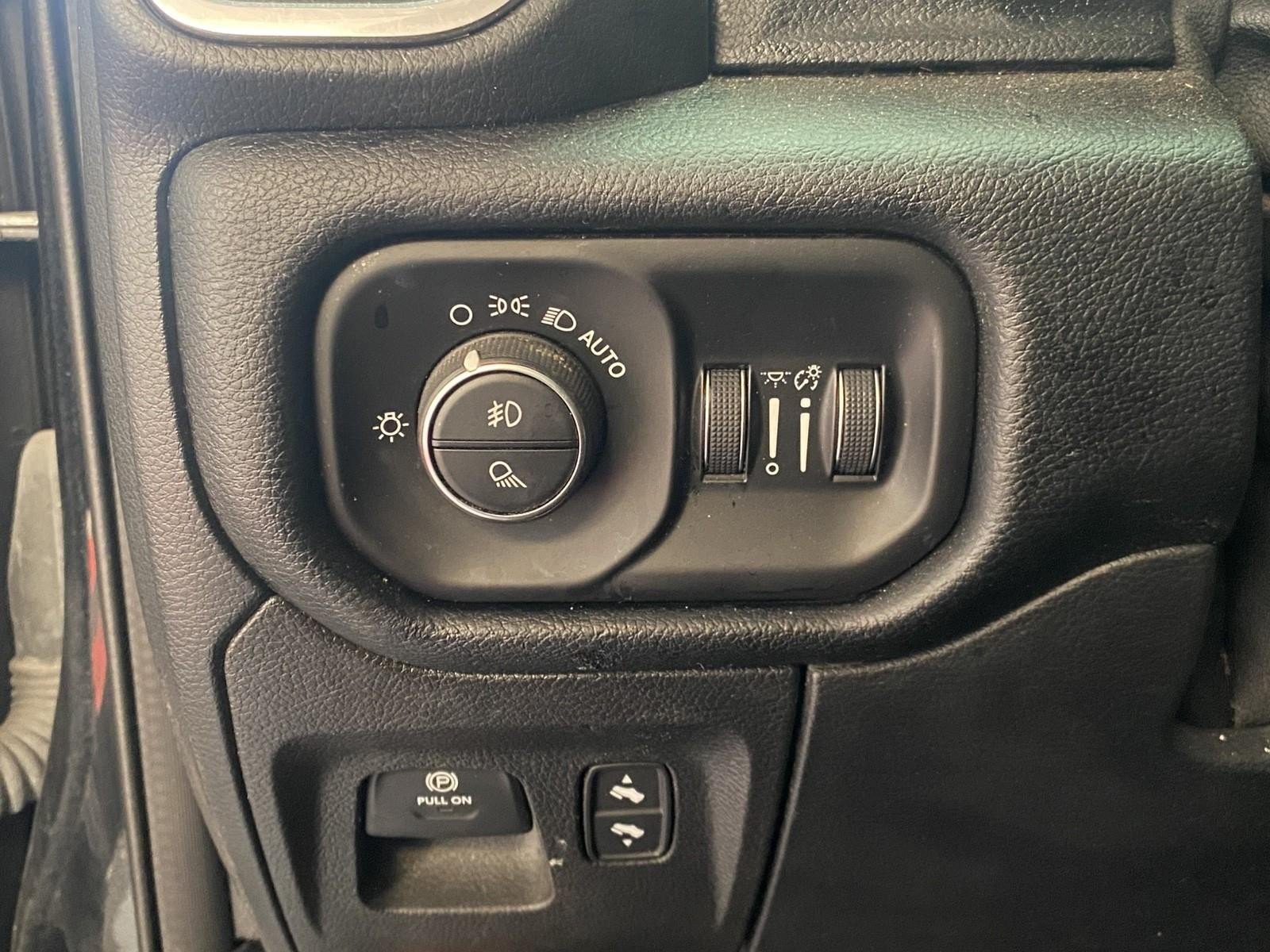 Used 2021 RAM 1500 Laramie AWD/4WD image 16