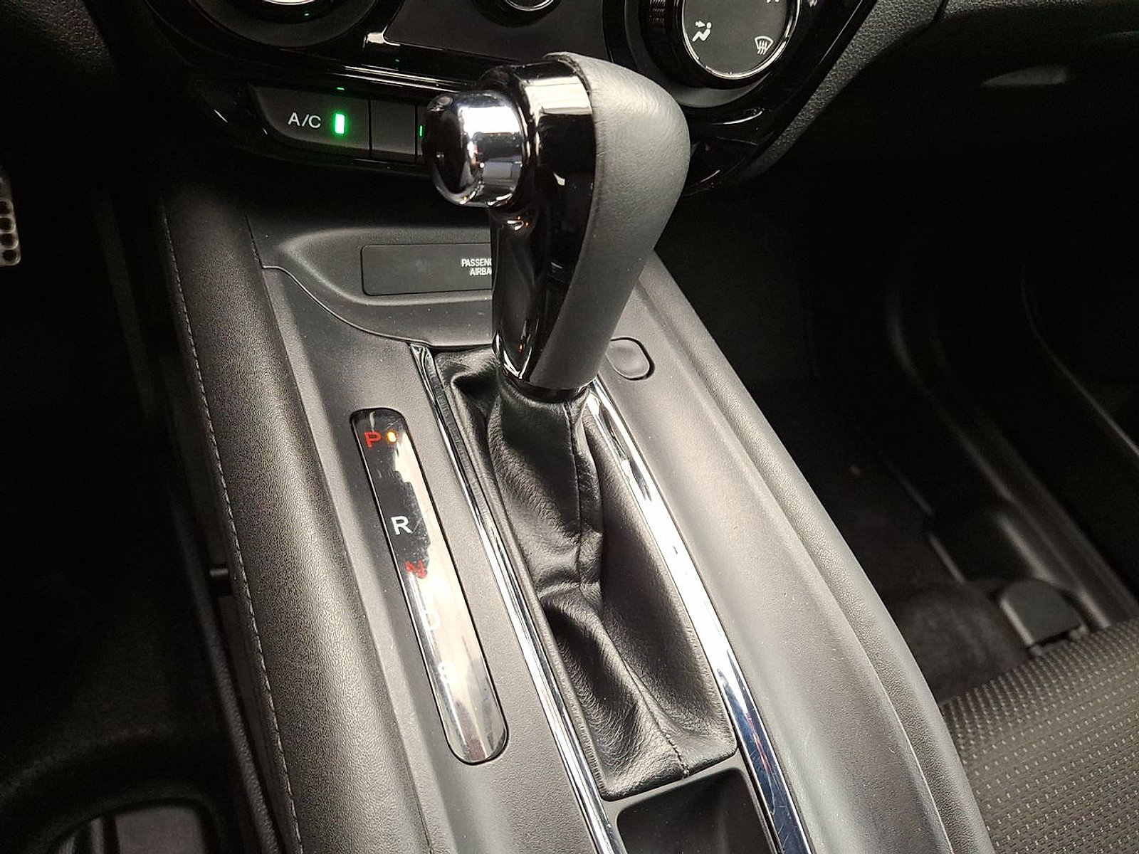 Used 2020 Honda HR-V Sport image 12