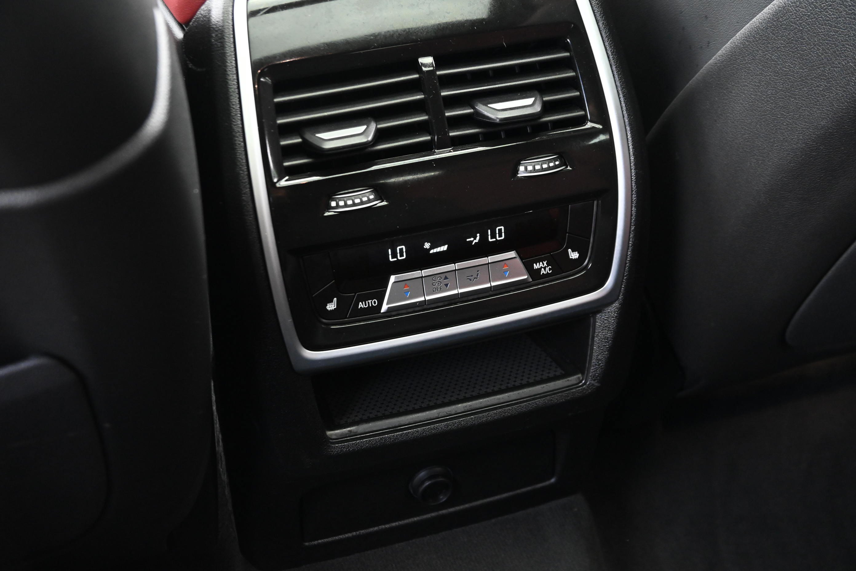 Certified 2026 BMW X6 M60i AWD/4WD image 30