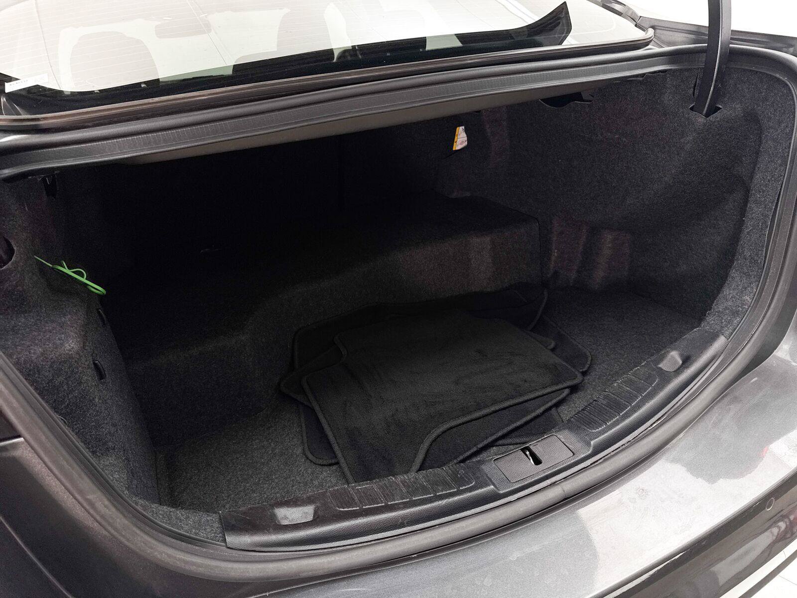 Used 2019 Ford Fusion SE FWD image 26