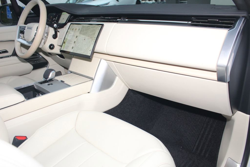 Used 2024 Land Rover Range Rover Autobiography AWD/4WD image 28