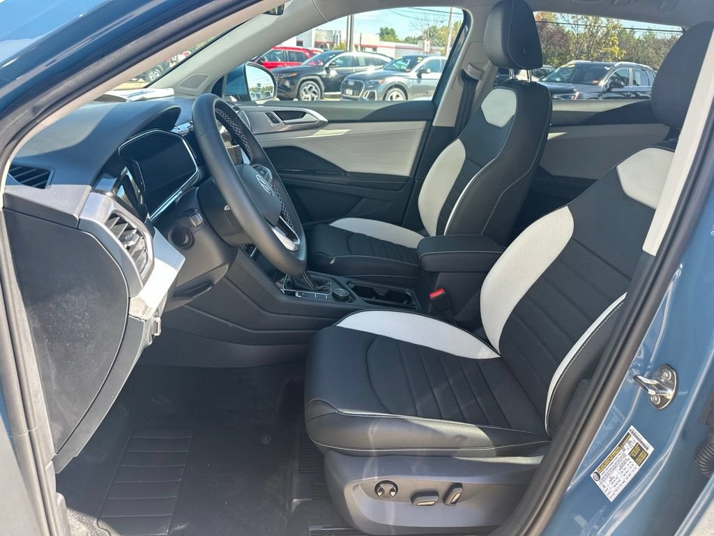 New 2027 Volkswagen Taos SEL AWD/4WD image 9