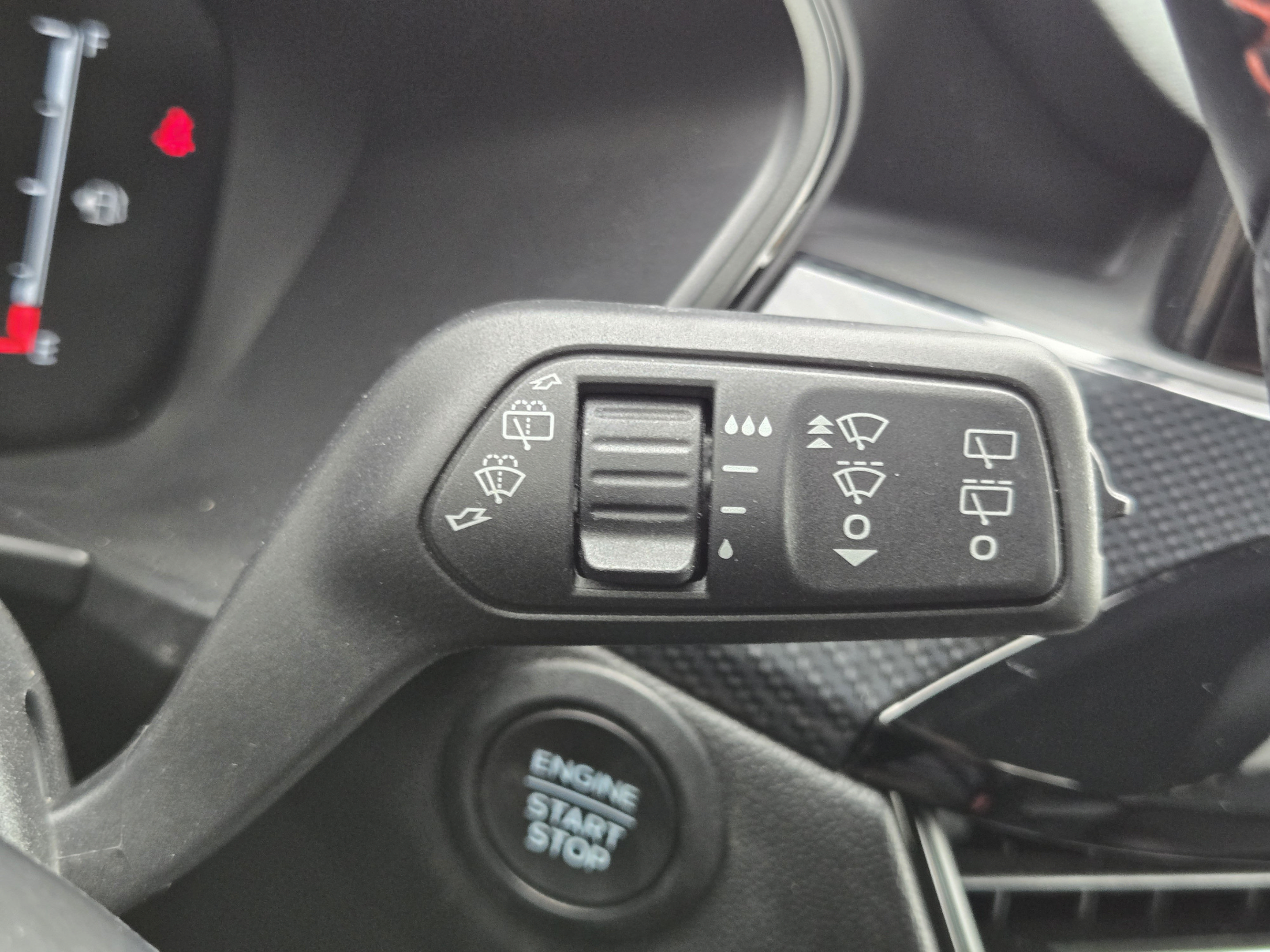 Used 2024 Ford Escape ST-Line AWD/4WD image 18