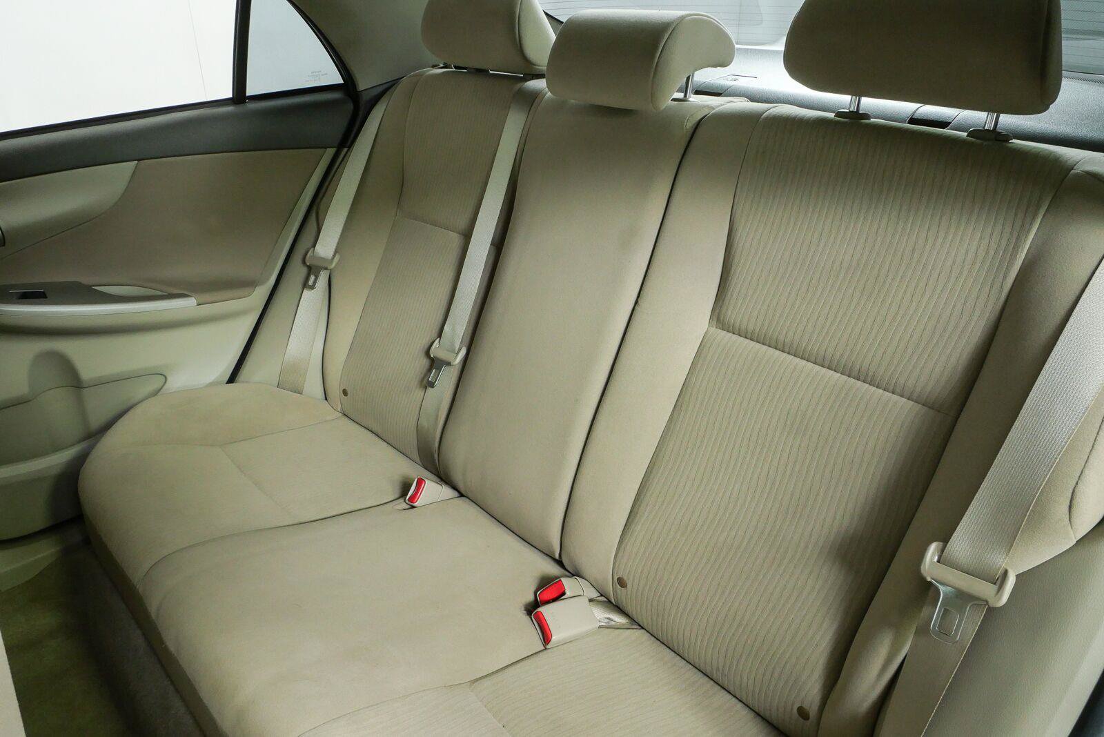 Used 2010 Toyota Corolla LE w/ LE EVP Pkg #1 FWD image 14