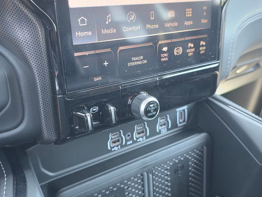 New 2026 RAM 3500 Limited AWD/4WD image 17