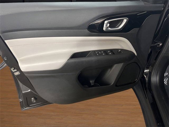 Used 2022 Jeep Compass Limited image 35