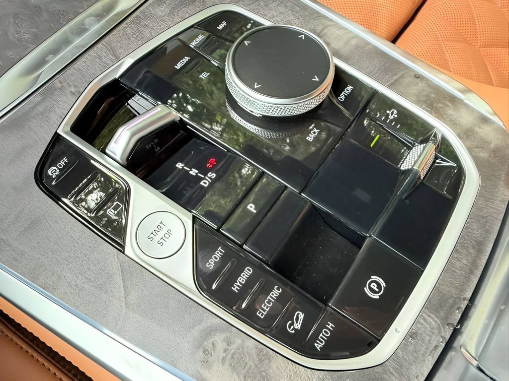 New 2026 BMW X5 xDrive50e AWD/4WD image 19