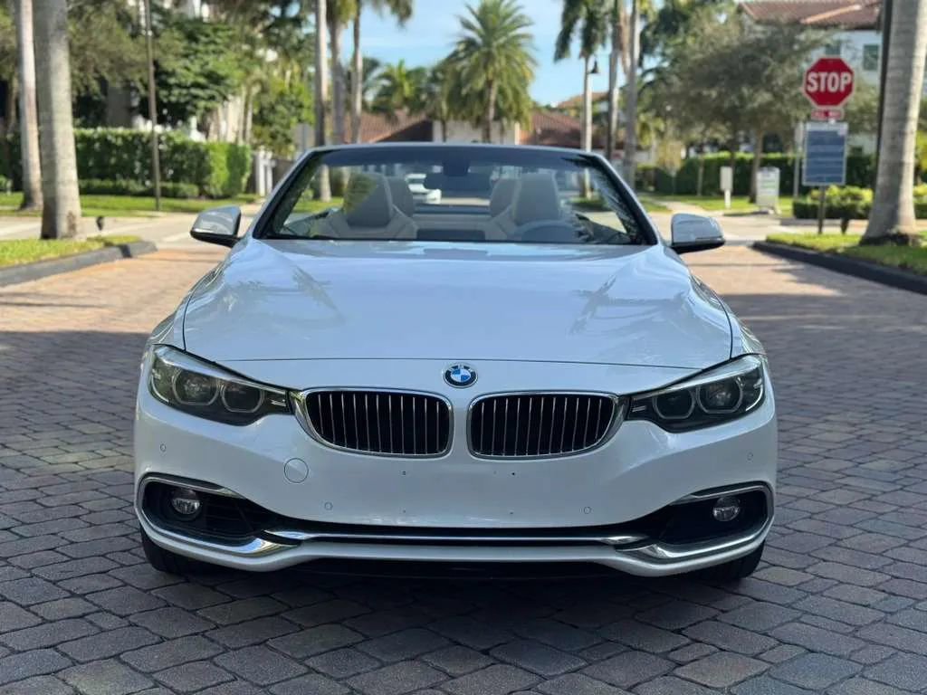 Used 2018 BMW 440i xDrive Convertible image 2