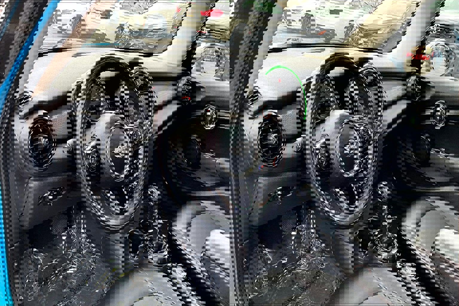 Used 2016 MINI Cooper 4-Door Hardtop image 12