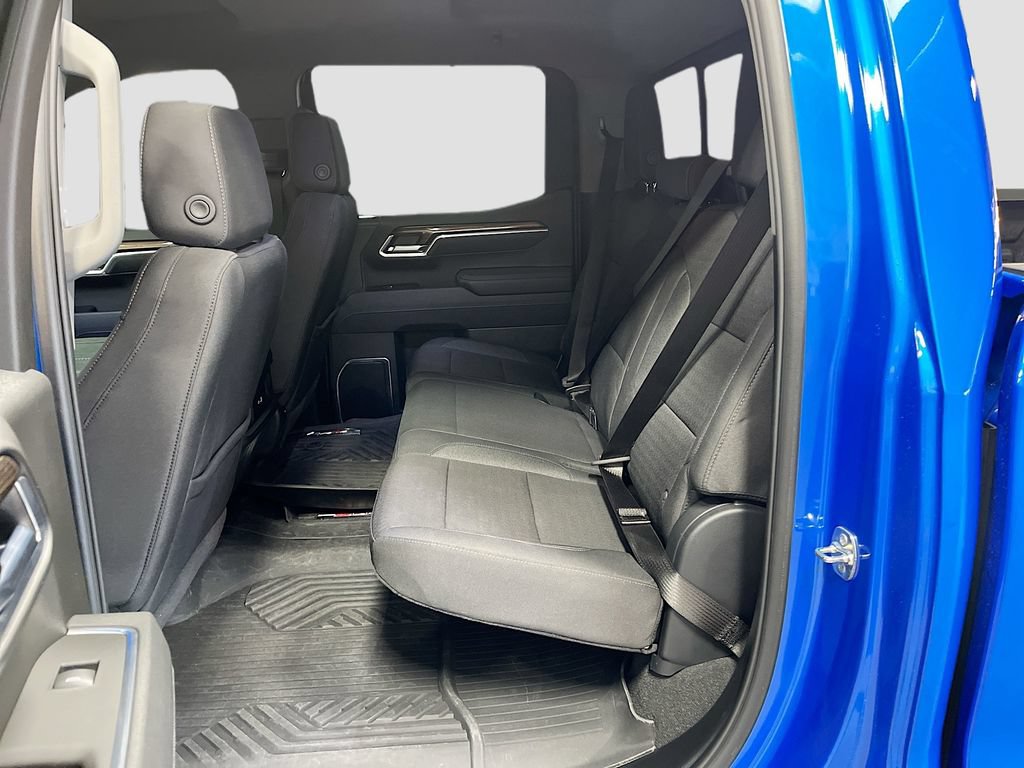 Used 2025 Chevrolet Silverado 1500 RST AWD/4WD image 25