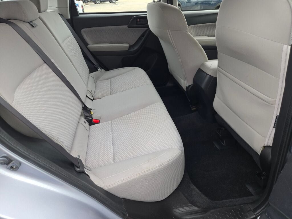 Used 2017 Subaru Forester 2.5i w/ Alloy Wheel Package AWD/4WD image 12