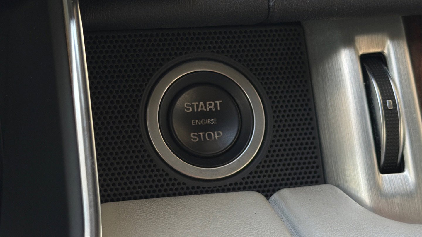 Used 2016 Land Rover Range Rover HSE image 36