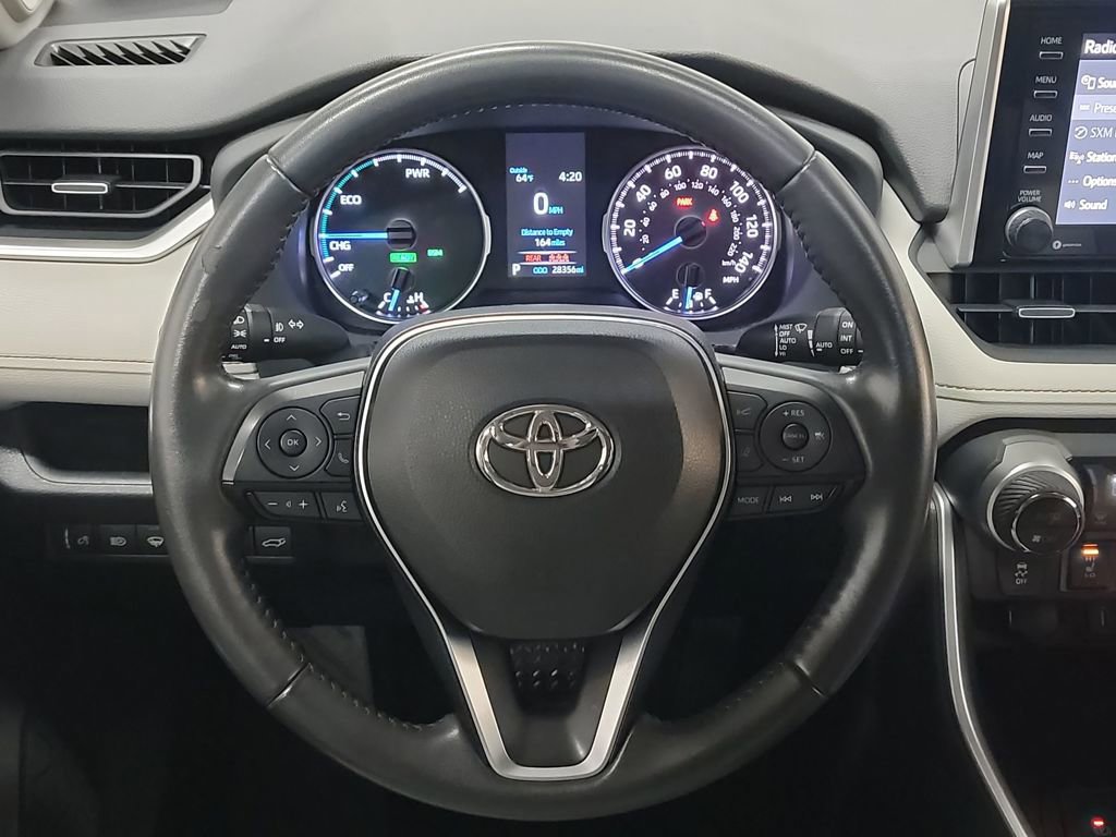 Used 2021 Toyota RAV4 XLE Premium image 17
