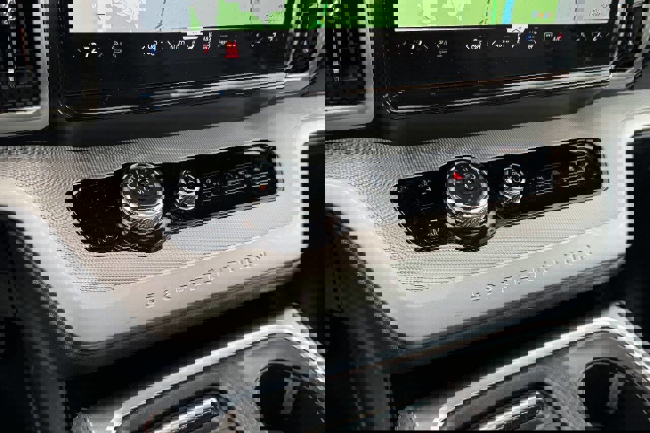 Used 2025 Ford Expedition Max Active image 37