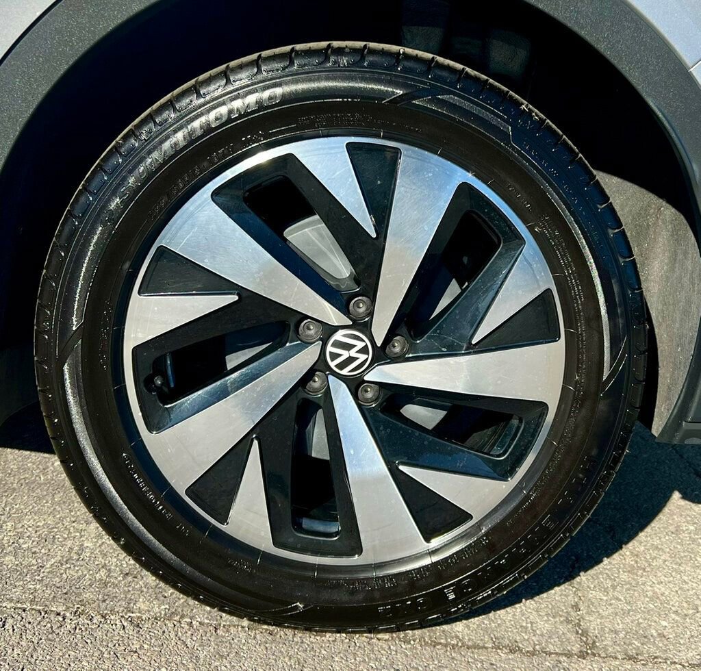Used 2023 Volkswagen ID.4 Pro image 29