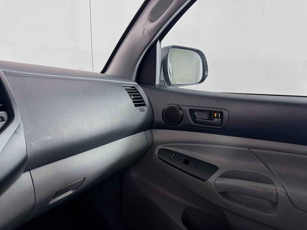 Used 2013 Toyota Tacoma PreRunner w/ Convenience Pkg RWD image 35