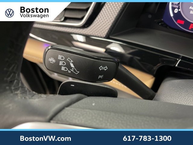 Used 2025 Volkswagen Atlas Cross Sport SEL R-Line image 19