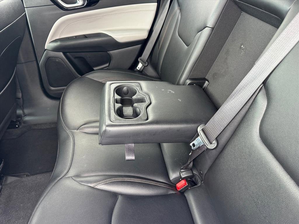 Used 2023 Jeep Compass Limited image 10