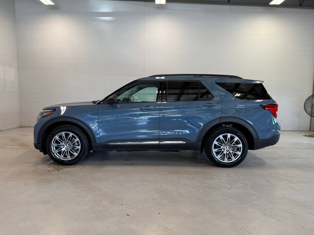 Certified 2025 Ford Explorer Active w/ Active Comfort Package AWD/4WD image 4