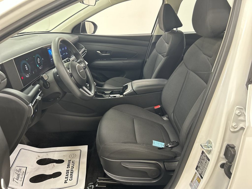 Used 2025 Hyundai Tucson SE AWD/4WD image 9