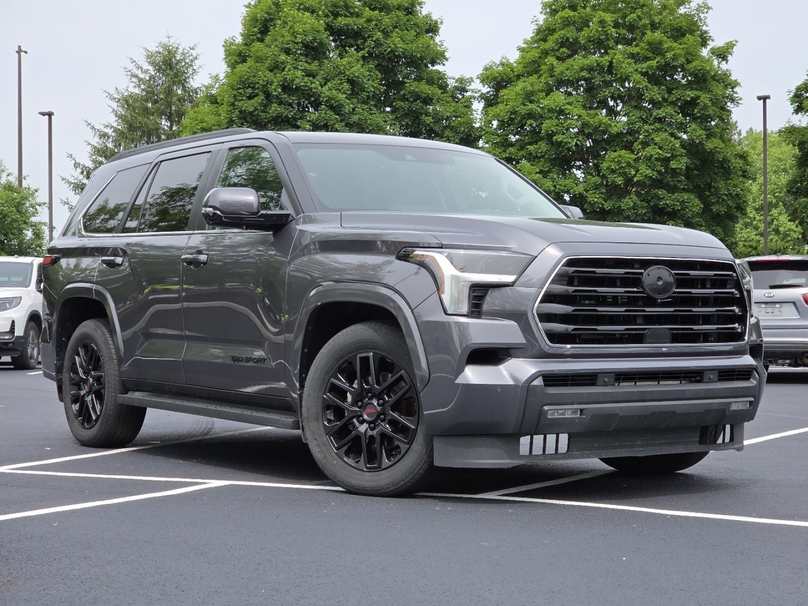 Used 2024 Toyota Sequoia SR5 w/ SR5 Premium Package AWD/4WD video 2
