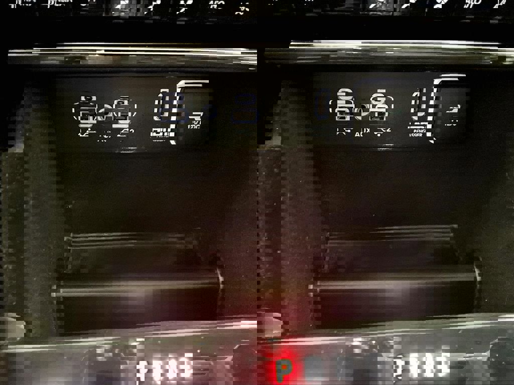 Used 2022 Jeep Grand Cherokee L Limited AWD/4WD image 27