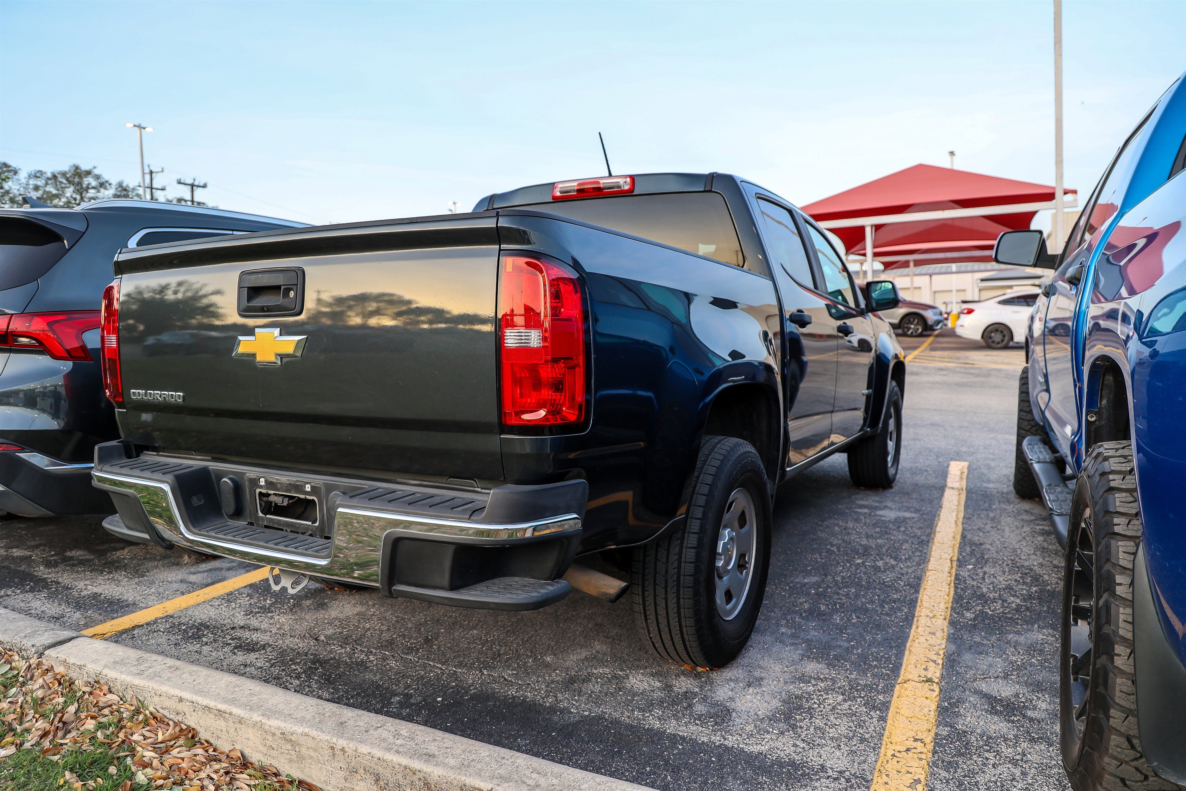 Used 2018 Chevrolet Colorado W/T w/ WT Convenience Package image 8
