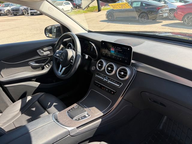 Used 2021 Mercedes-Benz GLC 300 4MATIC image 9
