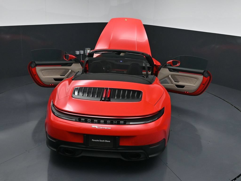 Certified 2025 Porsche 911 Carrera RWD image 31