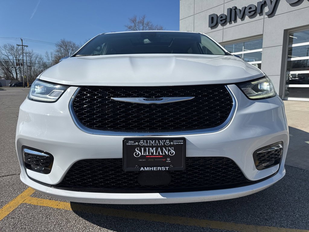 Used 2023 Chrysler Pacifica Limited FWD image 15