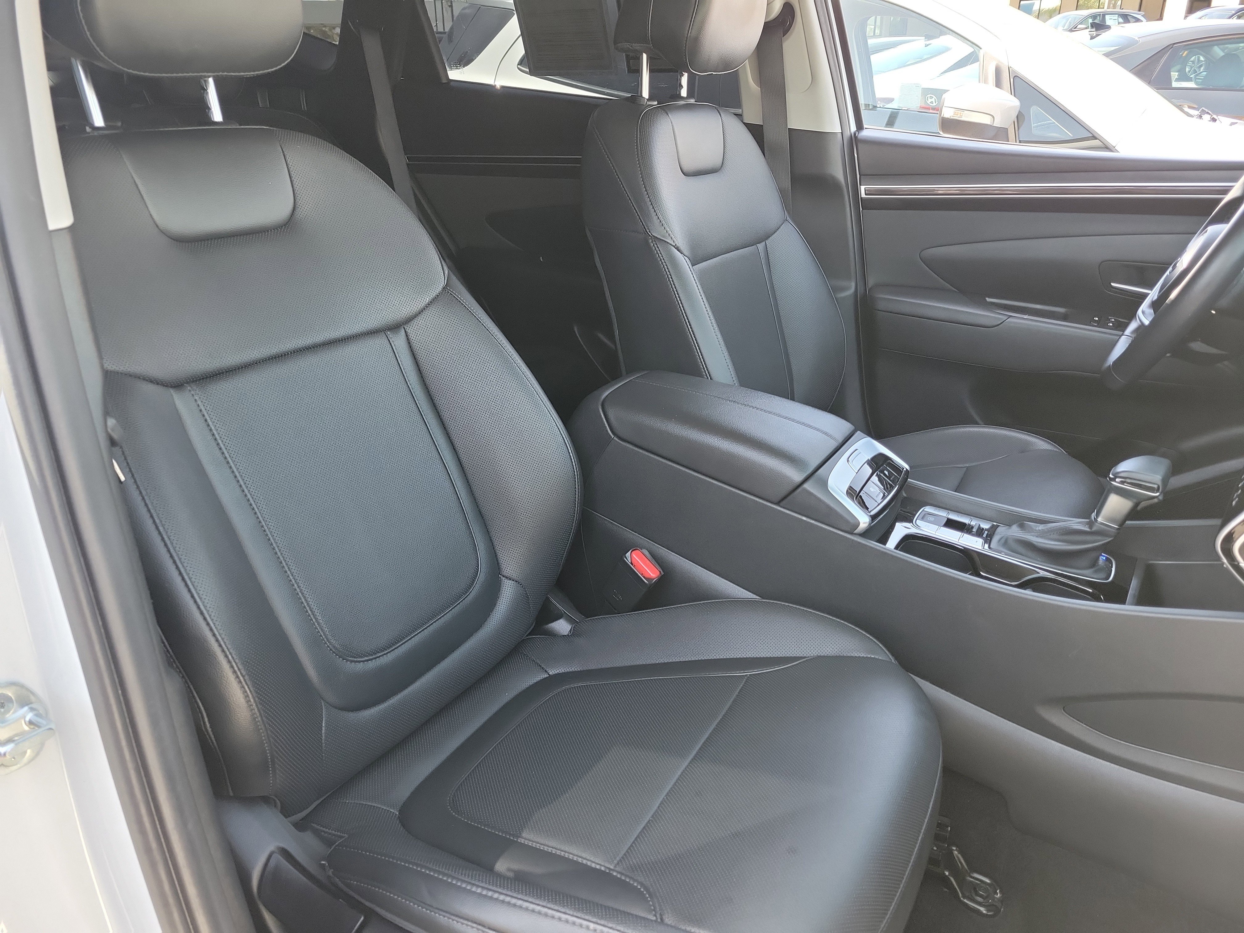 Certified 2024 Hyundai Tucson SEL w/ Convenience Package FWD image 24