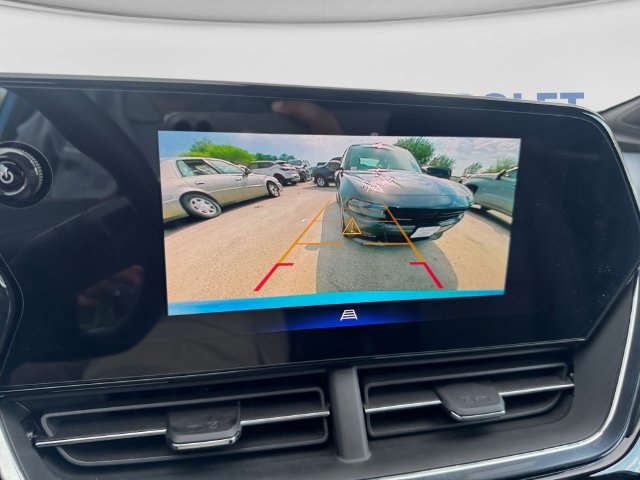 Used 2025 Chevrolet Trax RS w/ Driver Confidence Package FWD image 16