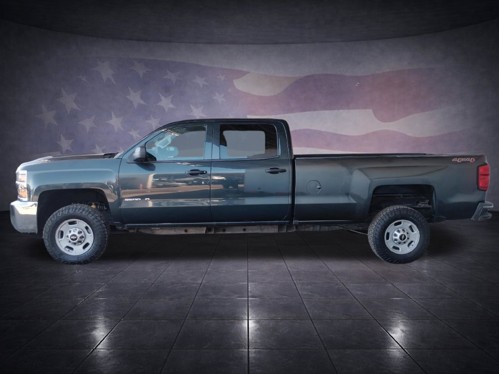 Used 2017 Chevrolet Silverado 2500 W/T AWD/4WD image 2