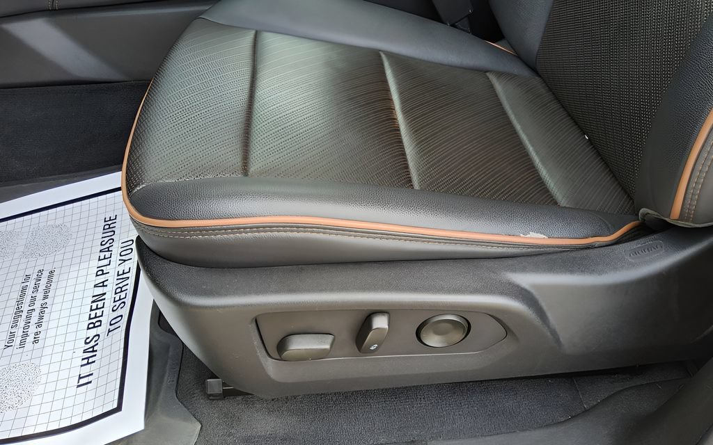 Used 2023 GMC Canyon AT4 w/ AT4 Premium Package AWD/4WD image 26