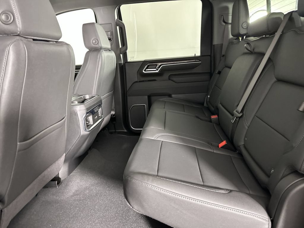 New 2026 Chevrolet Silverado 2500 LTZ w/ LTZ Convenience Package AWD/4WD image 26