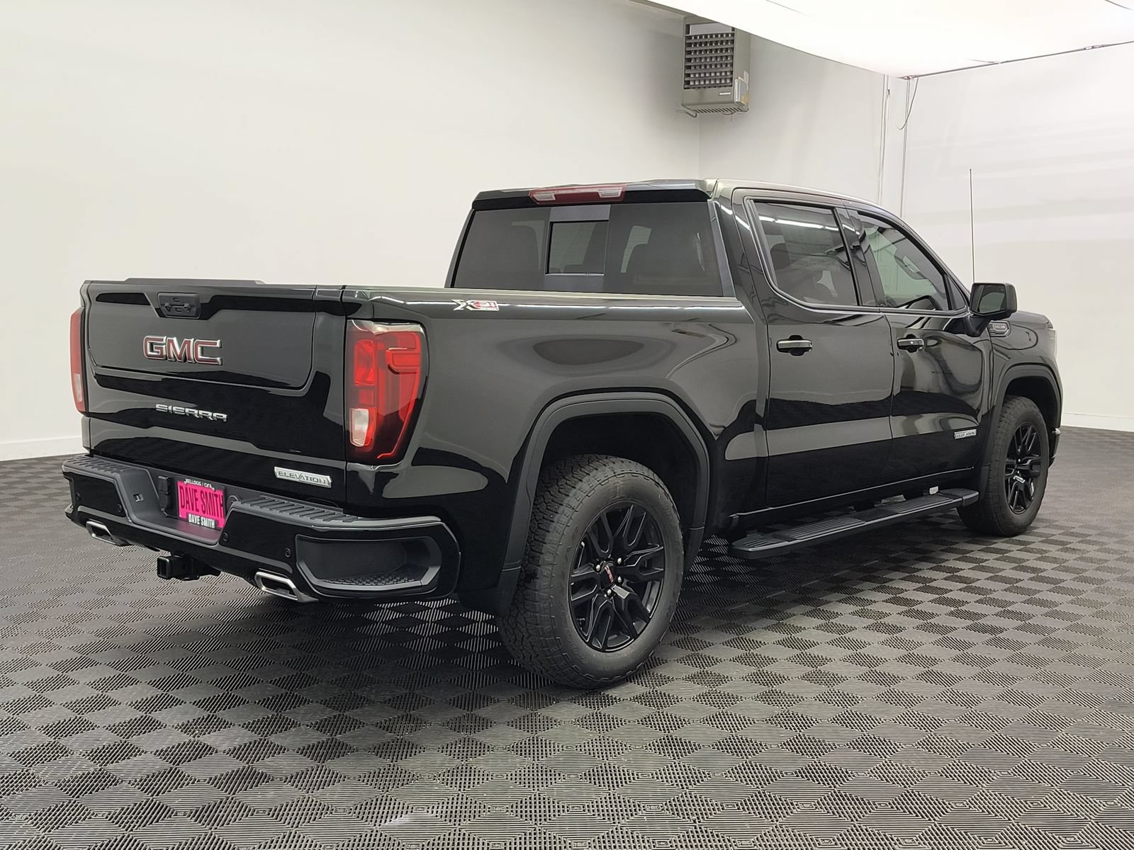 New 2026 GMC Sierra 1500 Elevation w/ Elevation Premium Package AWD/4WD image 9