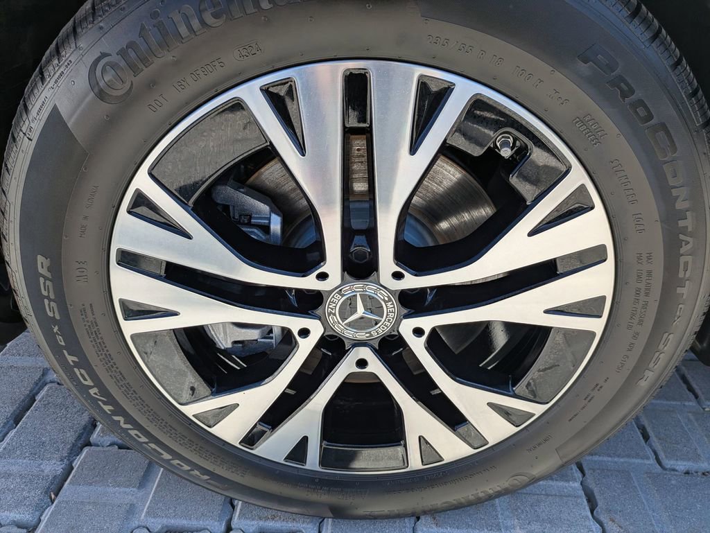 Used 2025 Mercedes-Benz GLA 250 4MATIC image 9