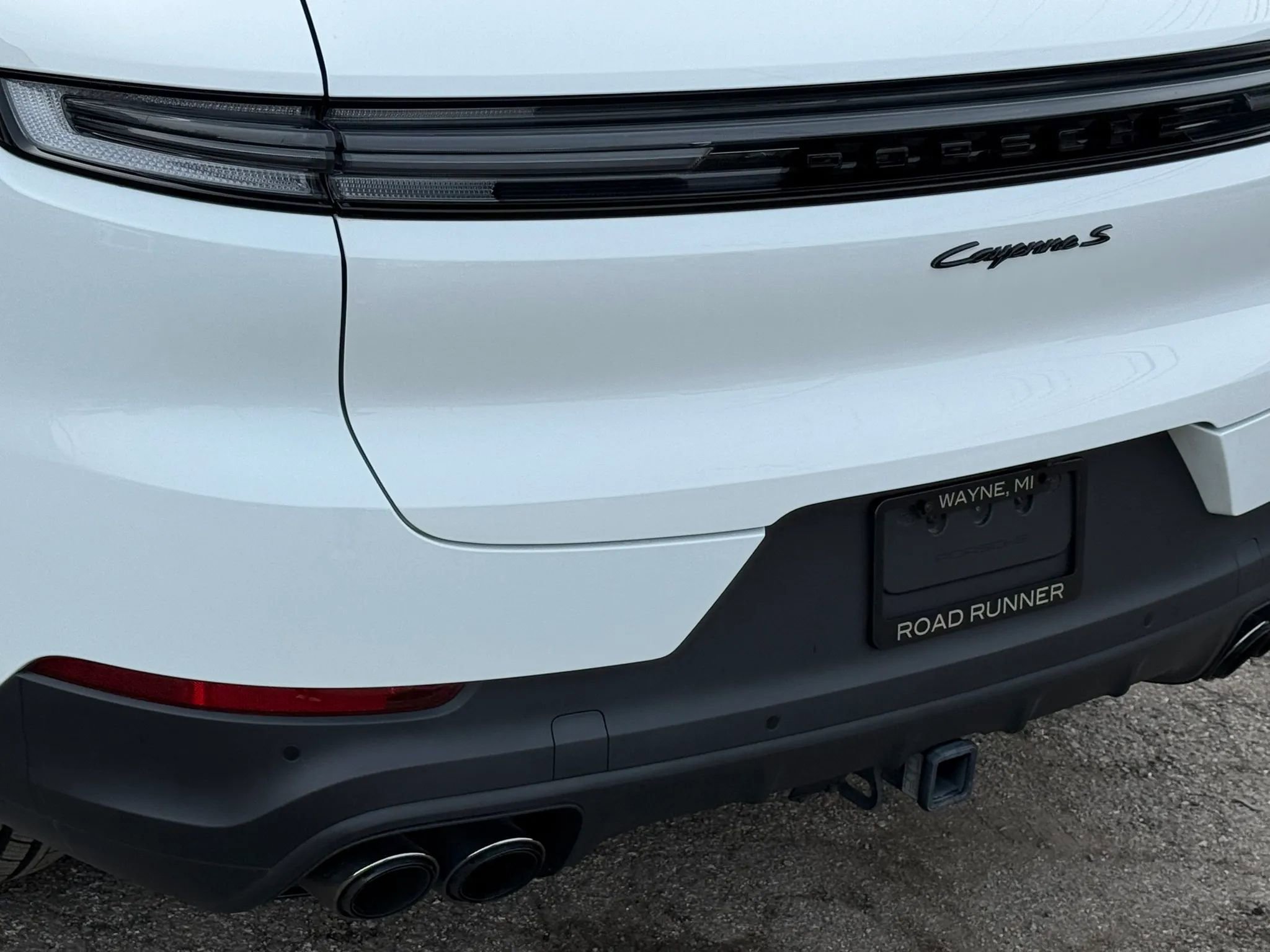 Used 2025 Porsche Cayenne S w/ Premium Package Plus image 12