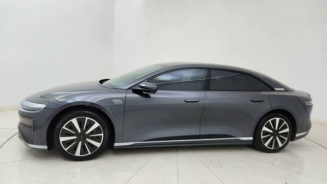 Used 2024 Lucid Air Pure RWD image 3