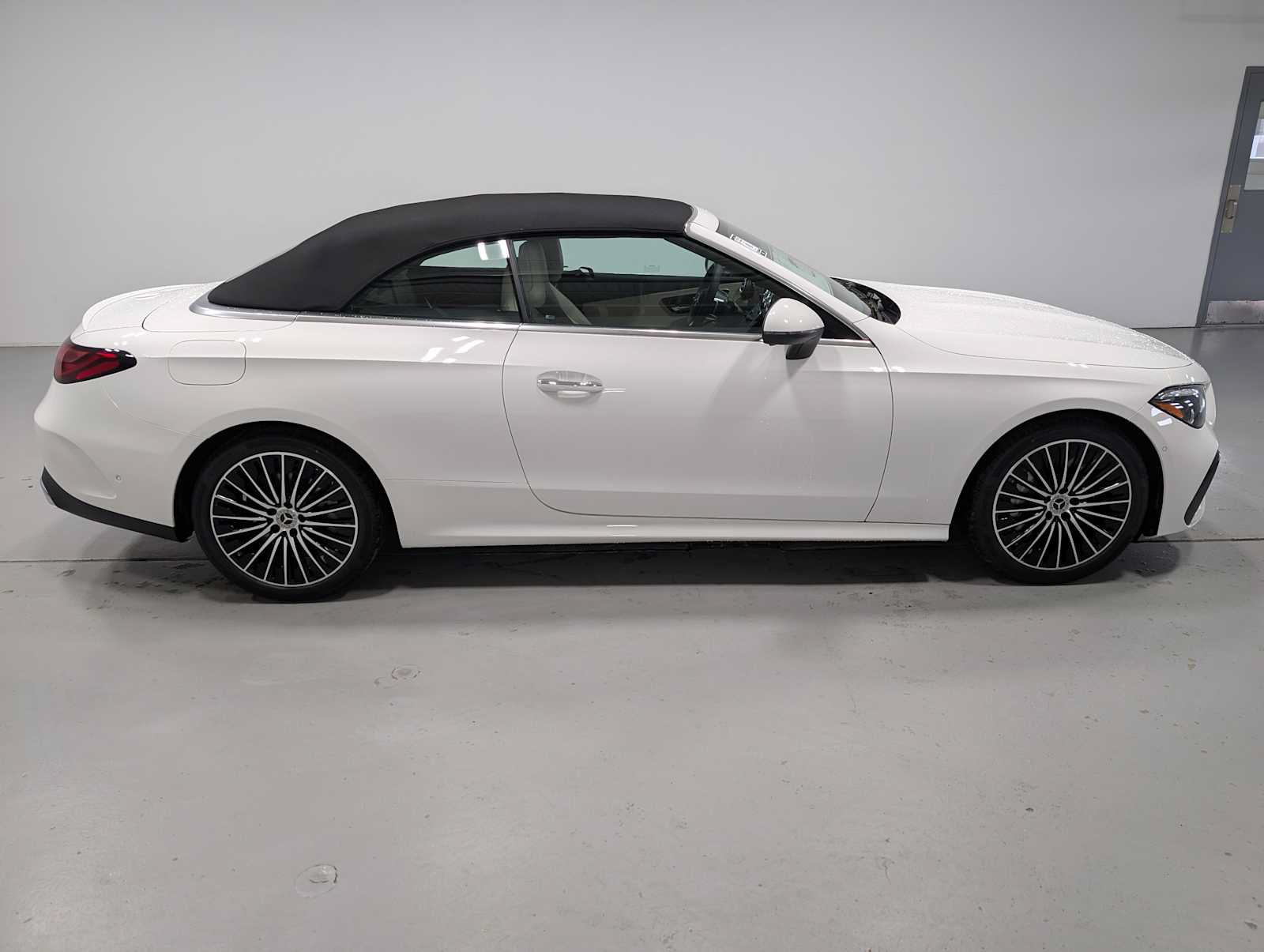 New 2026 Mercedes-Benz CLE 450 4MATIC Cabriolet image 12