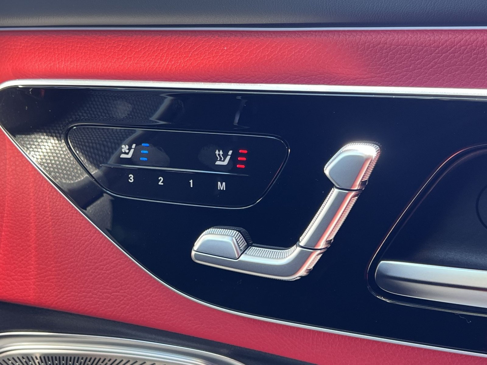 New 2026 Mercedes-Benz CLE 450 4MATIC Coupe image 41