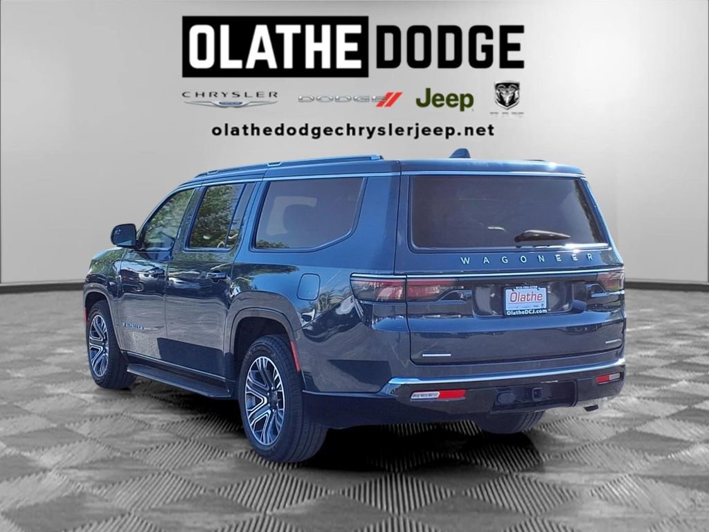 Used 2023 Jeep Wagoneer L Series II AWD/4WD image 3