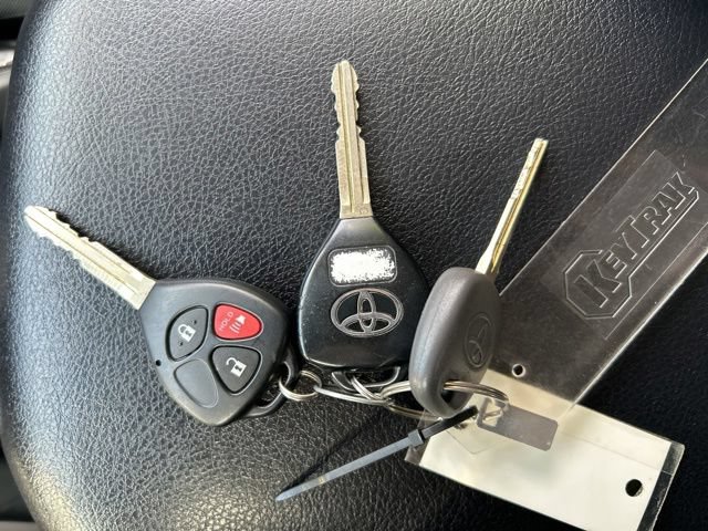 Used 2018 Toyota 4Runner TRD Off-Road AWD/4WD image 40
