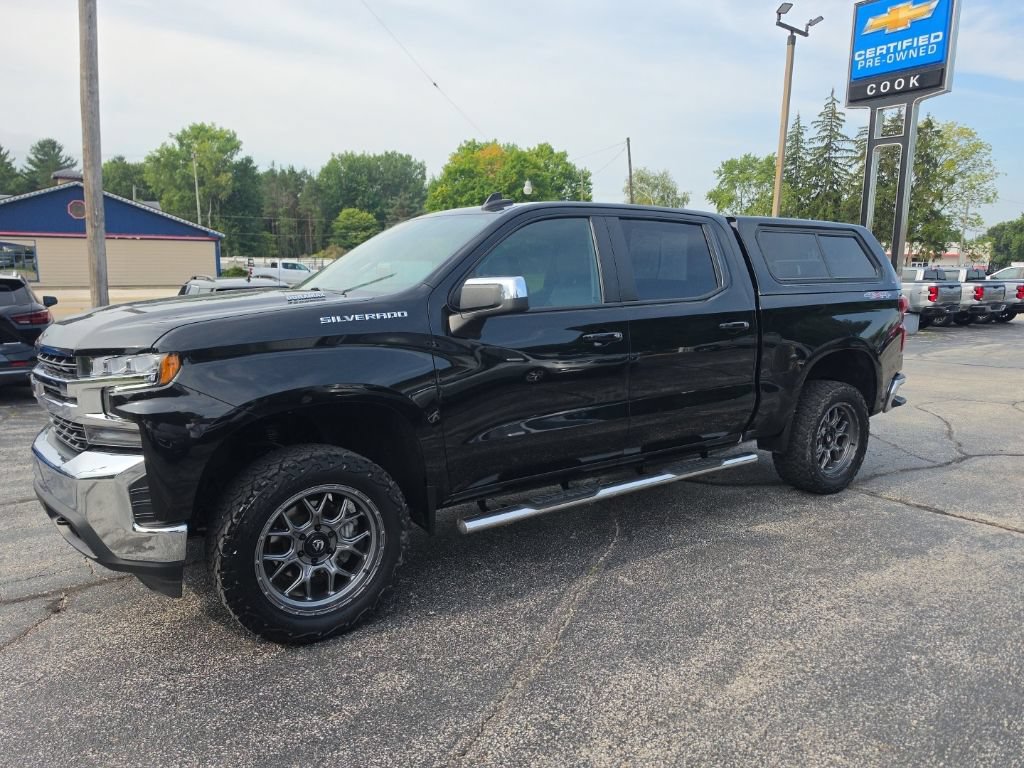 Used 2021 Chevrolet Silverado 1500 LT w/ Bed Protection Package AWD/4WD image 3