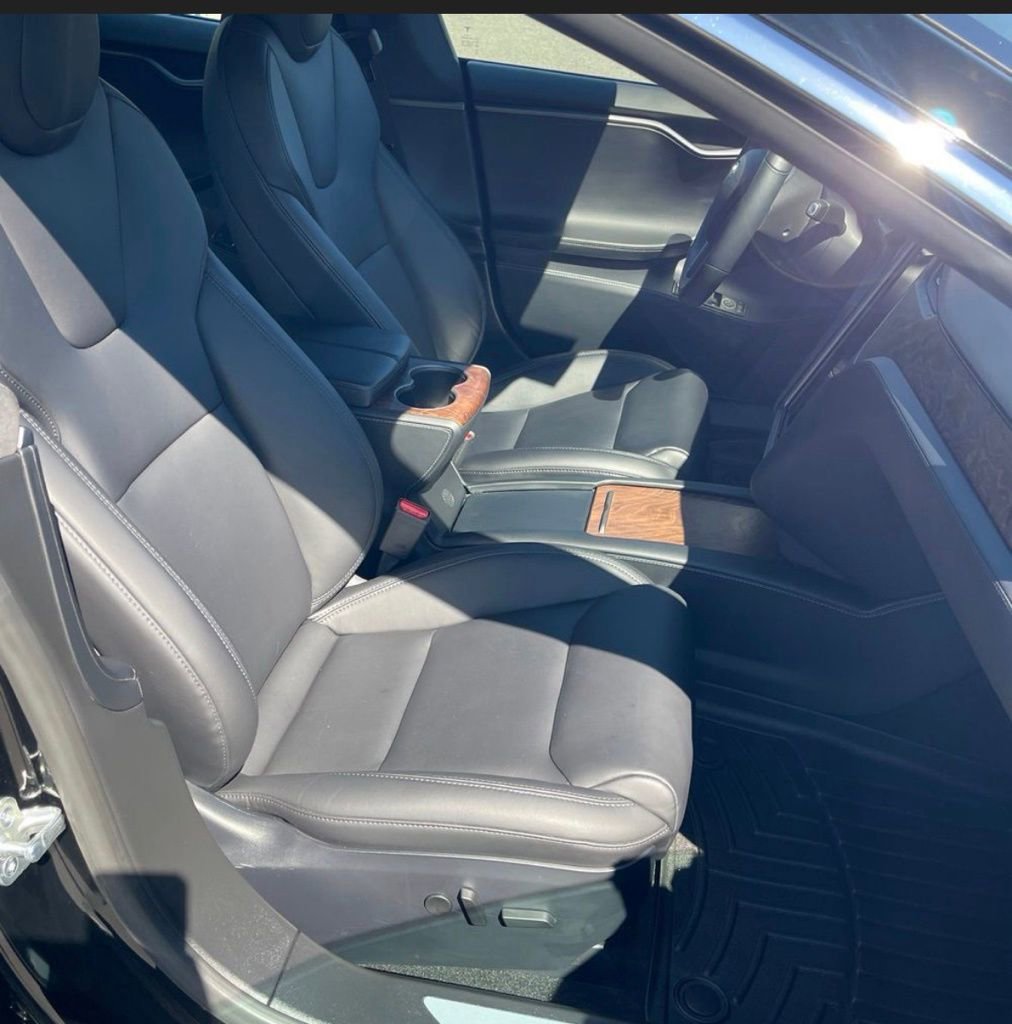 Used 2020 Tesla Model S Long Range Plus image 12