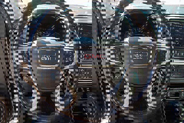 Used 2022 GMC Canyon Denali image 8