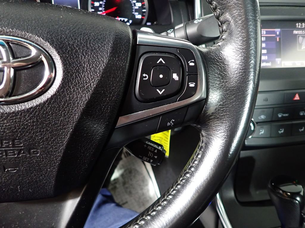 Used 2016 Toyota Camry SE image 24