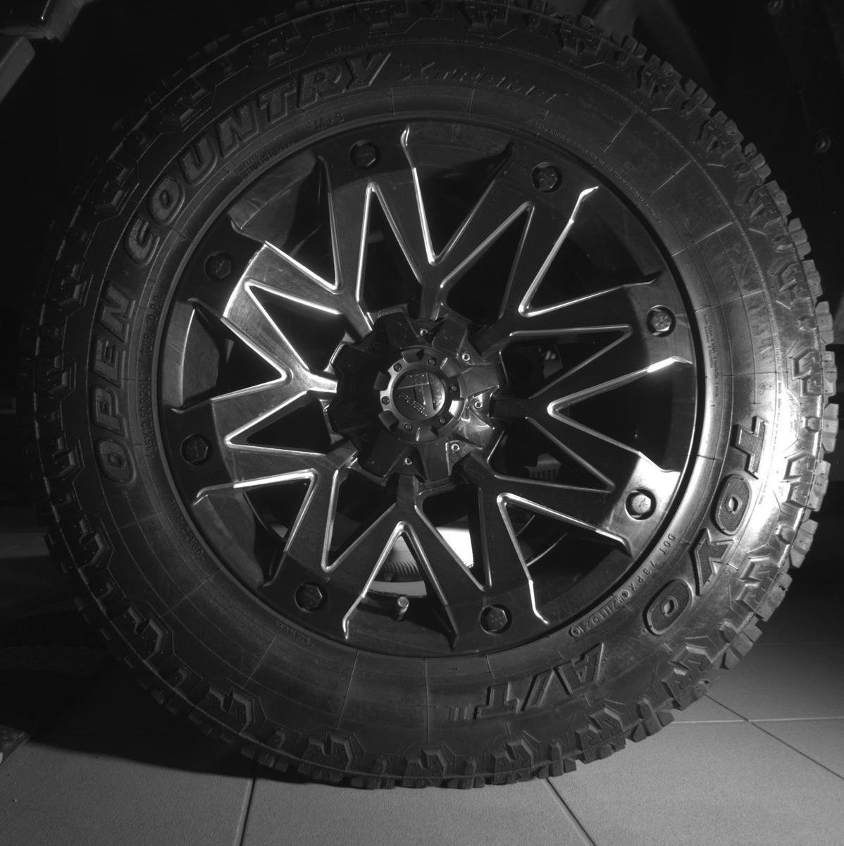 Used 2017 RAM 1500 Laramie AWD/4WD image 9