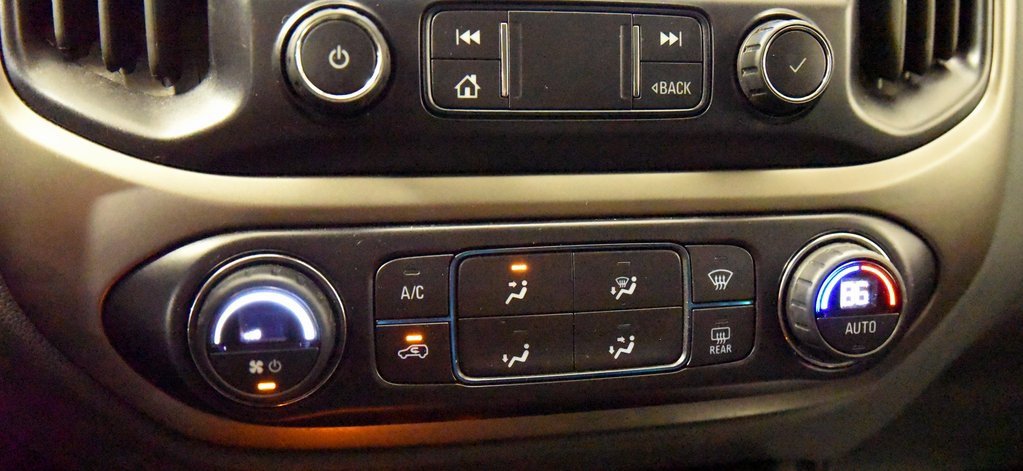 Used 2021 Chevrolet Colorado Z71 w/ Safety Package image 18